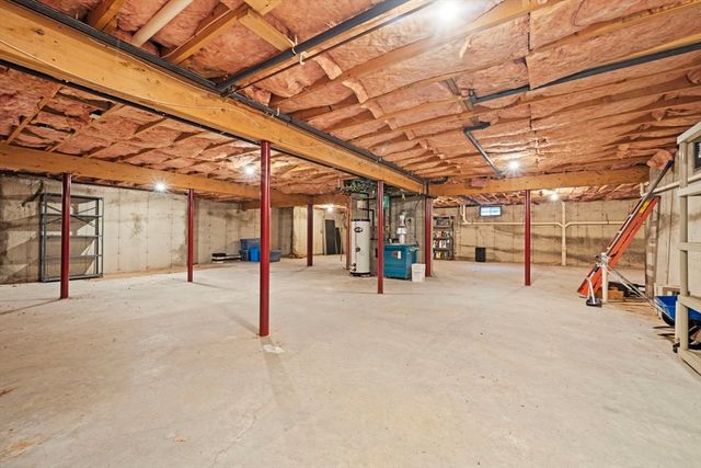89 North St, Topsfield, MA 01983