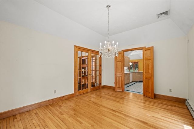 89 North St, Topsfield, MA 01983