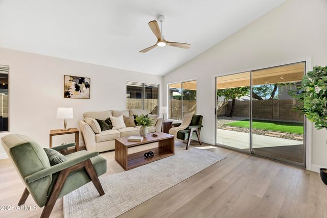 4625 E ABRAHAM Lane, Phoenix, AZ 85050