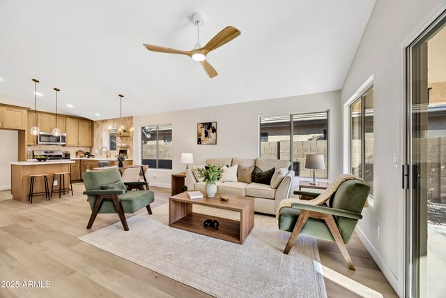 4625 E ABRAHAM Lane, Phoenix, AZ 85050