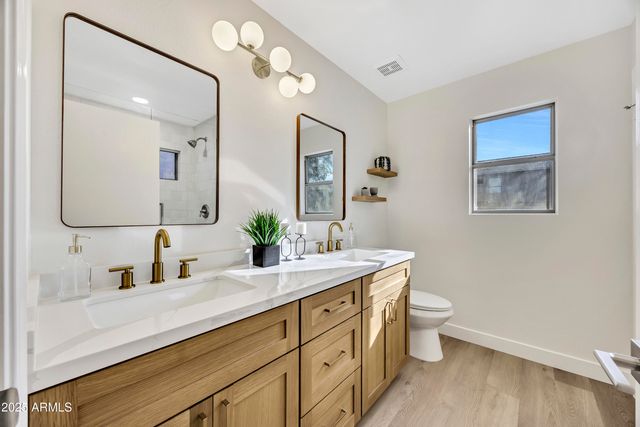 4625 E ABRAHAM Lane, Phoenix, AZ 85050