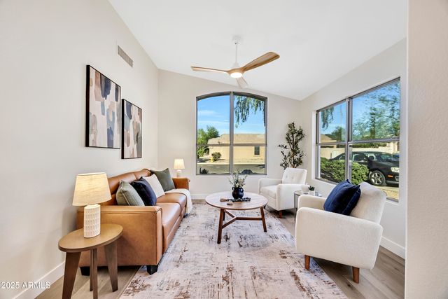 4625 E ABRAHAM Lane, Phoenix, AZ 85050