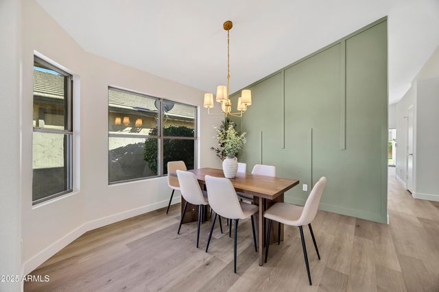 4625 E ABRAHAM Lane, Phoenix, AZ 85050