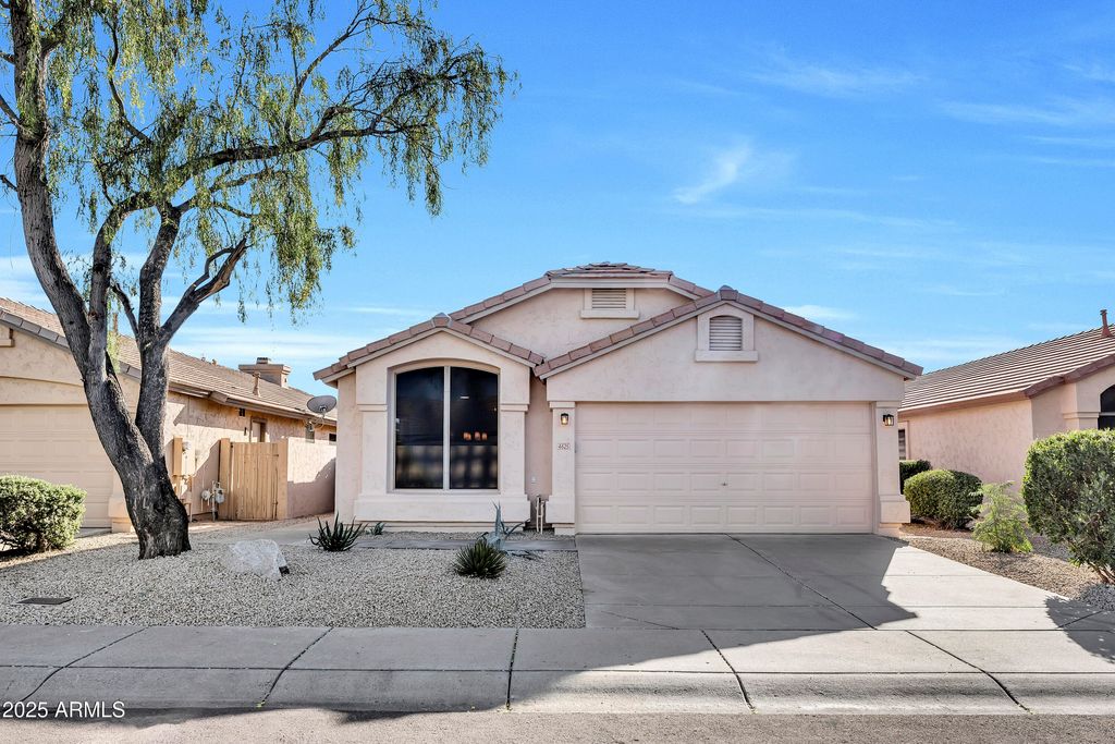 4625 E ABRAHAM Lane, Phoenix, AZ 85050