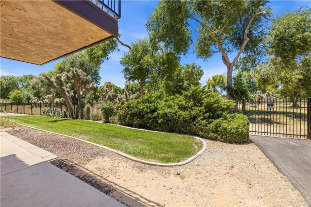 39977 Dyott, Palmdale, CA 93551