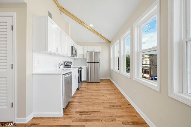 532 Ringwood Ave, Wanaque Boro, NJ 07465