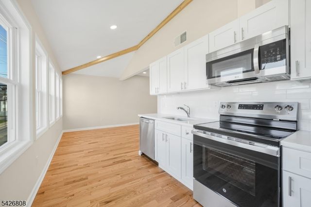 532 Ringwood Ave, Wanaque Boro, NJ 07465