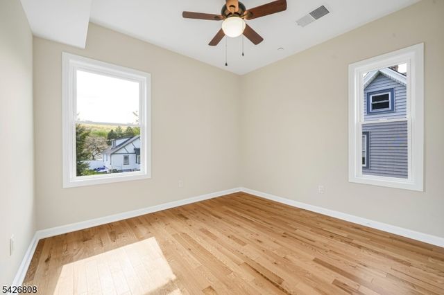 532 Ringwood Ave, Wanaque Boro, NJ 07465