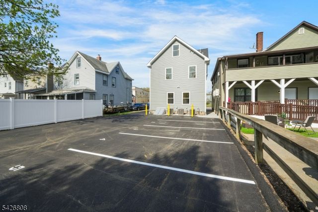 532 Ringwood Ave, Wanaque Boro, NJ 07465