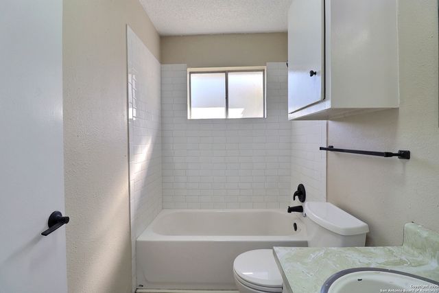 304 Deborah Dr, Converse, TX 78109