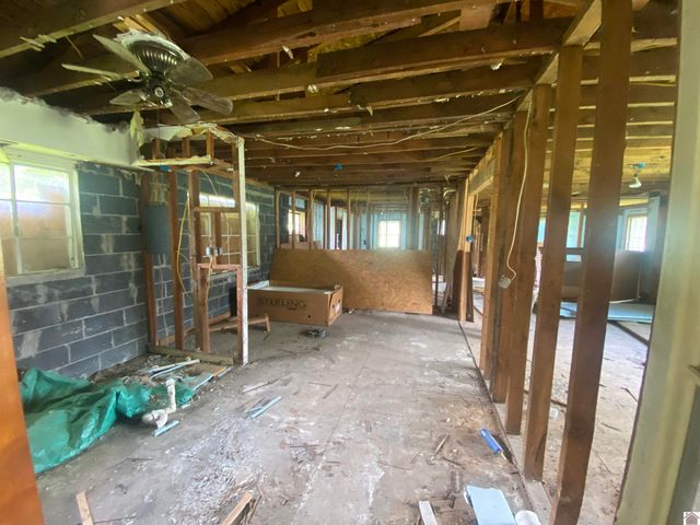 2010 Husband Road, Paducah, KY 42003