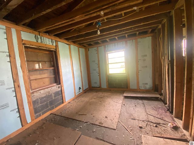 2010 Husband Road, Paducah, KY 42003