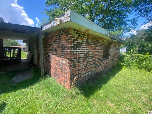 2010 Husband Road, Paducah, KY 42003