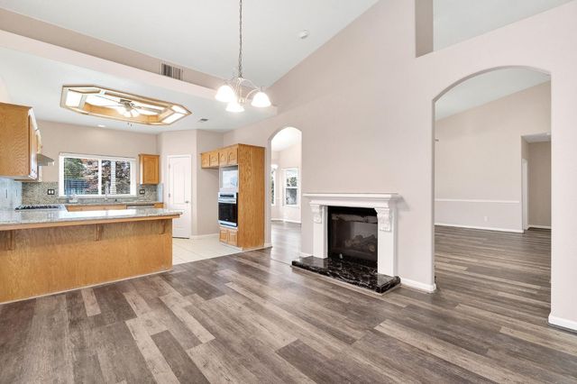 4681 W Morris Avenue, Fresno, CA 93722