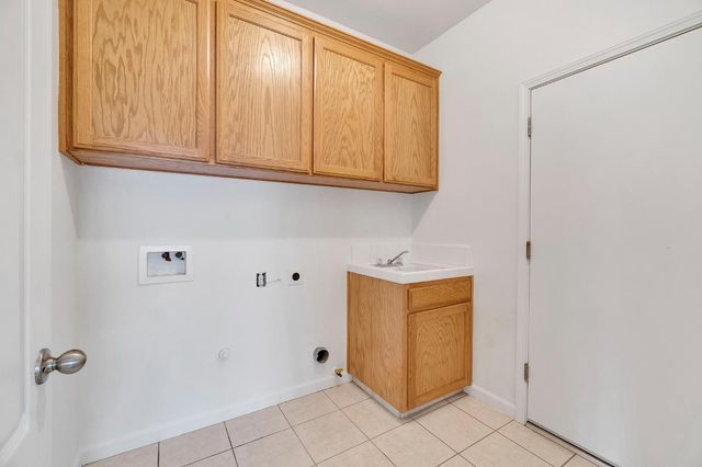 4681 W Morris Avenue, Fresno, CA 93722