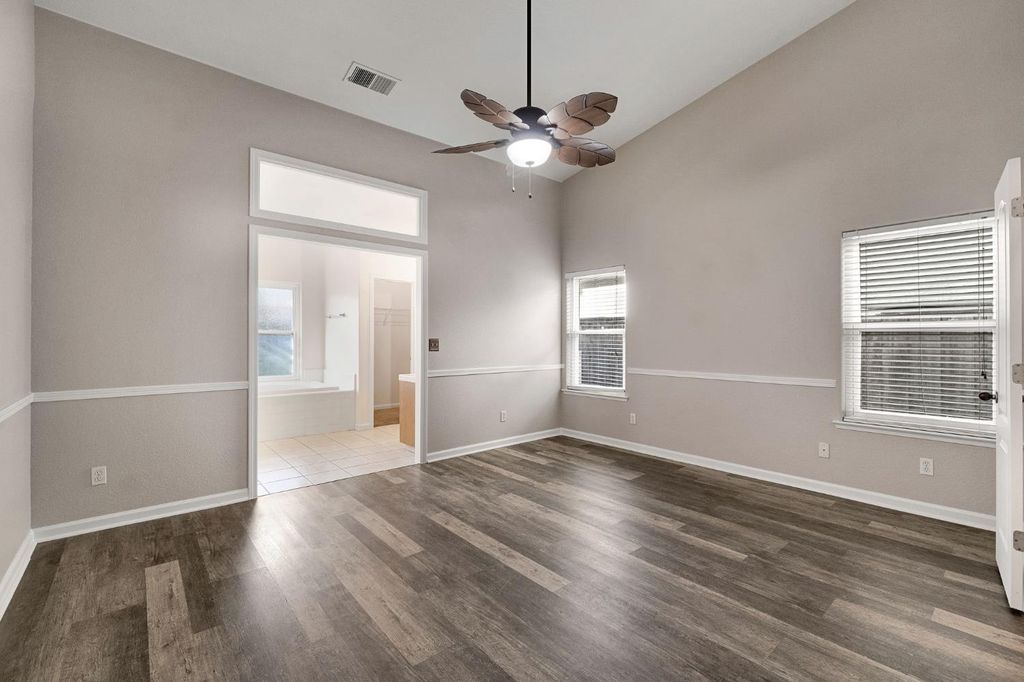 Image 26 of property listing at 4681 W Morris Avenue, Fresno, CA 93722