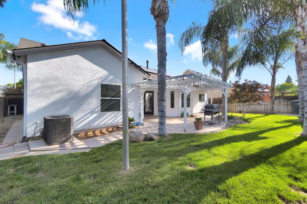 Image 34 of property listing at 4681 W Morris Avenue, Fresno, CA 93722