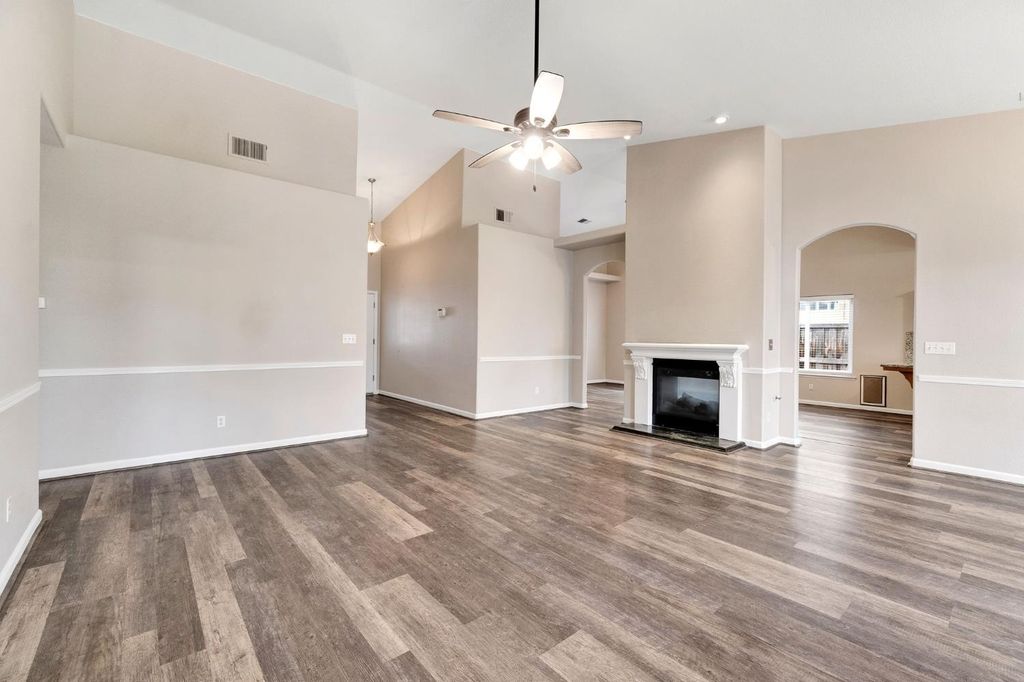 Image 7 of property listing at 4681 W Morris Avenue, Fresno, CA 93722