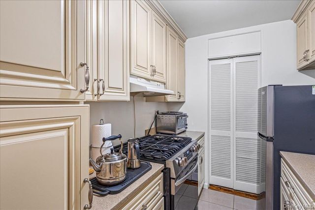 65-15 Alderton Street 2C, Rego Park, NY 11374