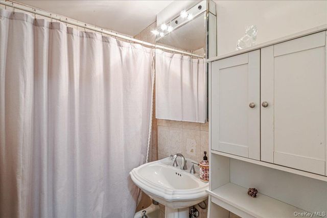 65-15 Alderton Street 2C, Rego Park, NY 11374