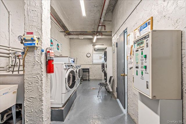 65-15 Alderton Street 2C, Rego Park, NY 11374