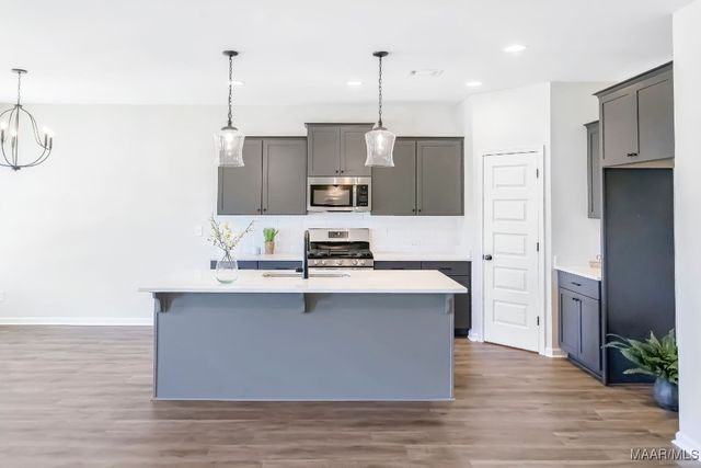 208 Lismore Place, Montgomery, AL 36117