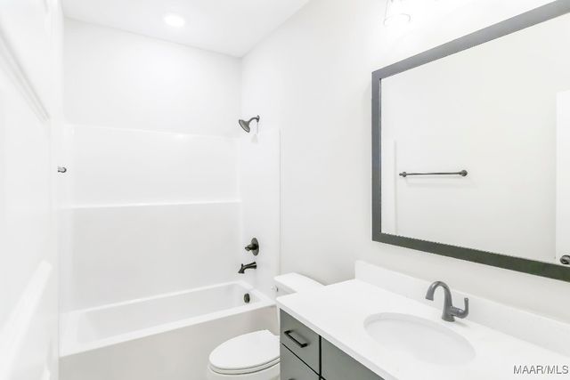 208 Lismore Place, Montgomery, AL 36117