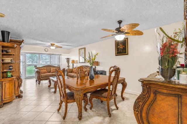 1521 NW 18th Avenue 101, Delray Beach, FL 33445