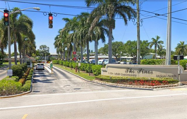 1521 NW 18th Avenue 101, Delray Beach, FL 33445