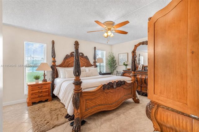 1521 NW 18th Avenue 101, Delray Beach, FL 33445