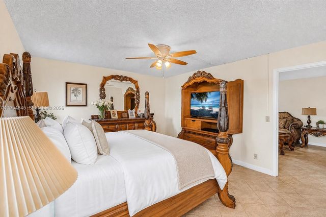 1521 NW 18th Avenue 101, Delray Beach, FL 33445
