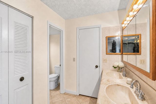1521 NW 18th Avenue 101, Delray Beach, FL 33445