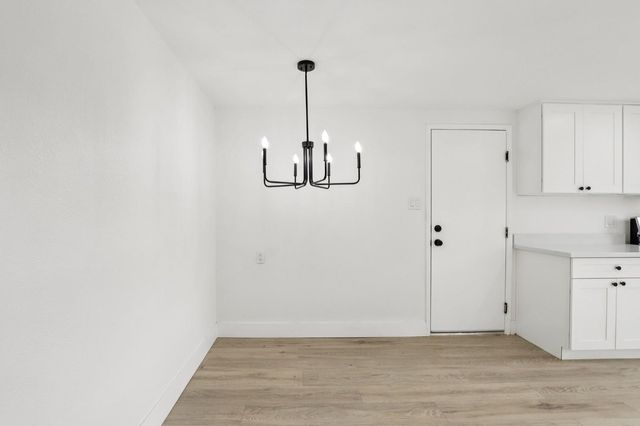 269 Lindley Dr, Sacramento, CA 95815