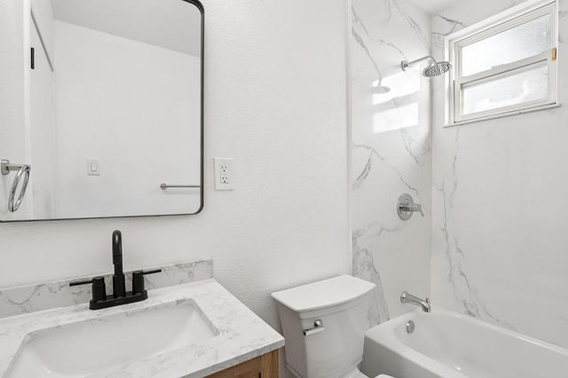 269 Lindley Dr, Sacramento, CA 95815