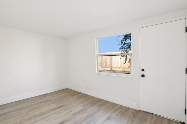 269 Lindley Dr, Sacramento, CA 95815