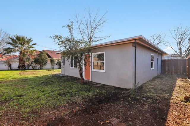 269 Lindley Dr, Sacramento, CA 95815