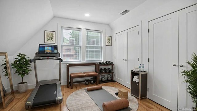 3964 Duryea Avenue, Bronx, NY 10466