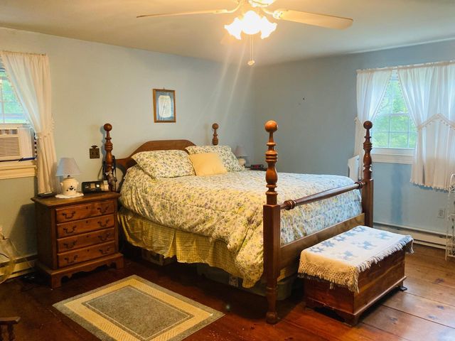 102 Sanborn Road, East Kingston, NH 03827