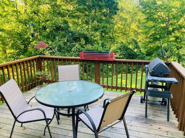 102 Sanborn Road, East Kingston, NH 03827