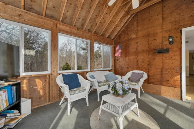 102 Sanborn Road, East Kingston, NH 03827