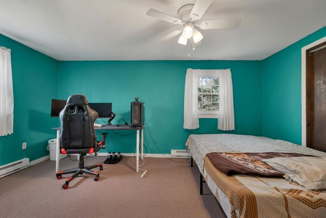 102 Sanborn Road, East Kingston, NH 03827