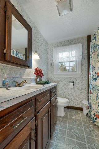 102 Sanborn Road, East Kingston, NH 03827