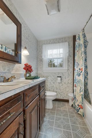 102 Sanborn Road, East Kingston, NH 03827