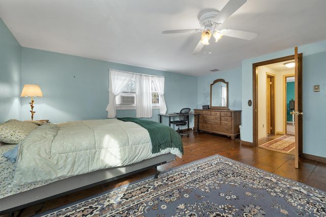 102 Sanborn Road, East Kingston, NH 03827