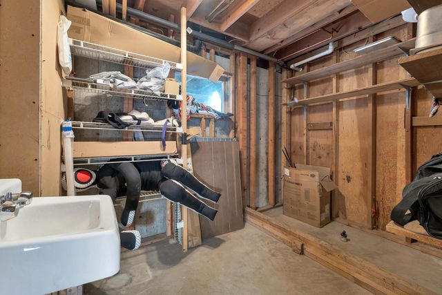 102 Sanborn Road, East Kingston, NH 03827