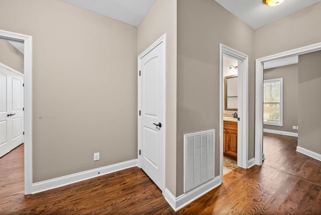 208 Markie Drive, Clarksville, TN 37043