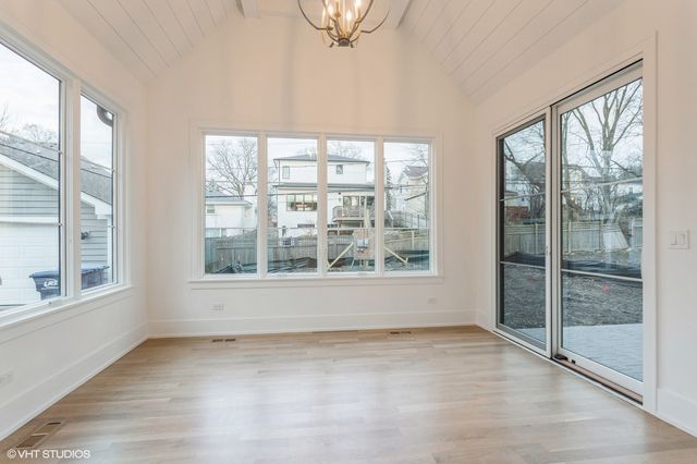 946 S Garfield Street, Hinsdale, IL 60521