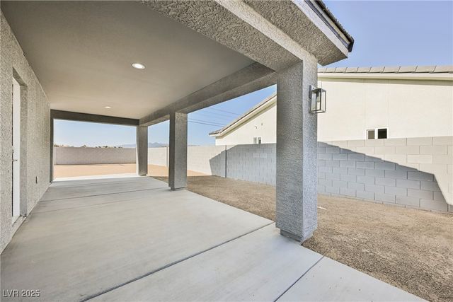 861 East Valiant Avenue, Pahrump, NV 89060