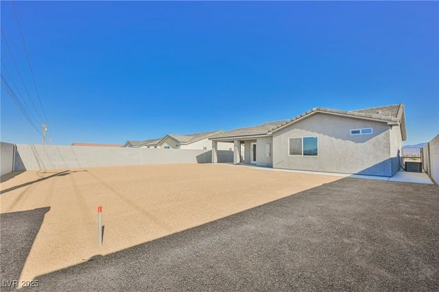 861 East Valiant Avenue, Pahrump, NV 89060