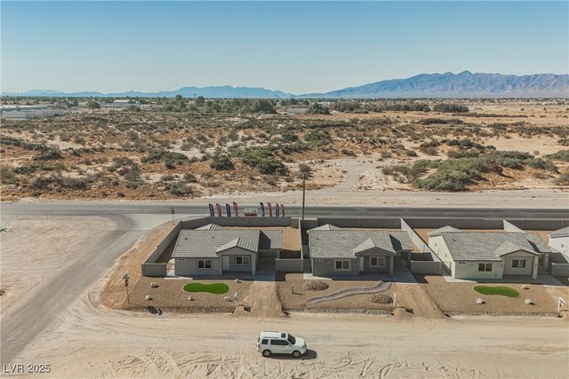 861 East Valiant Avenue, Pahrump, NV 89060